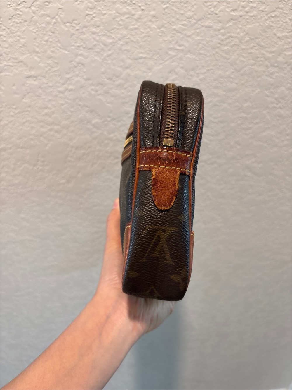 Louis Vuitton Marly Dragonne
Monogram Clutch Bag - Picture 5 of 14